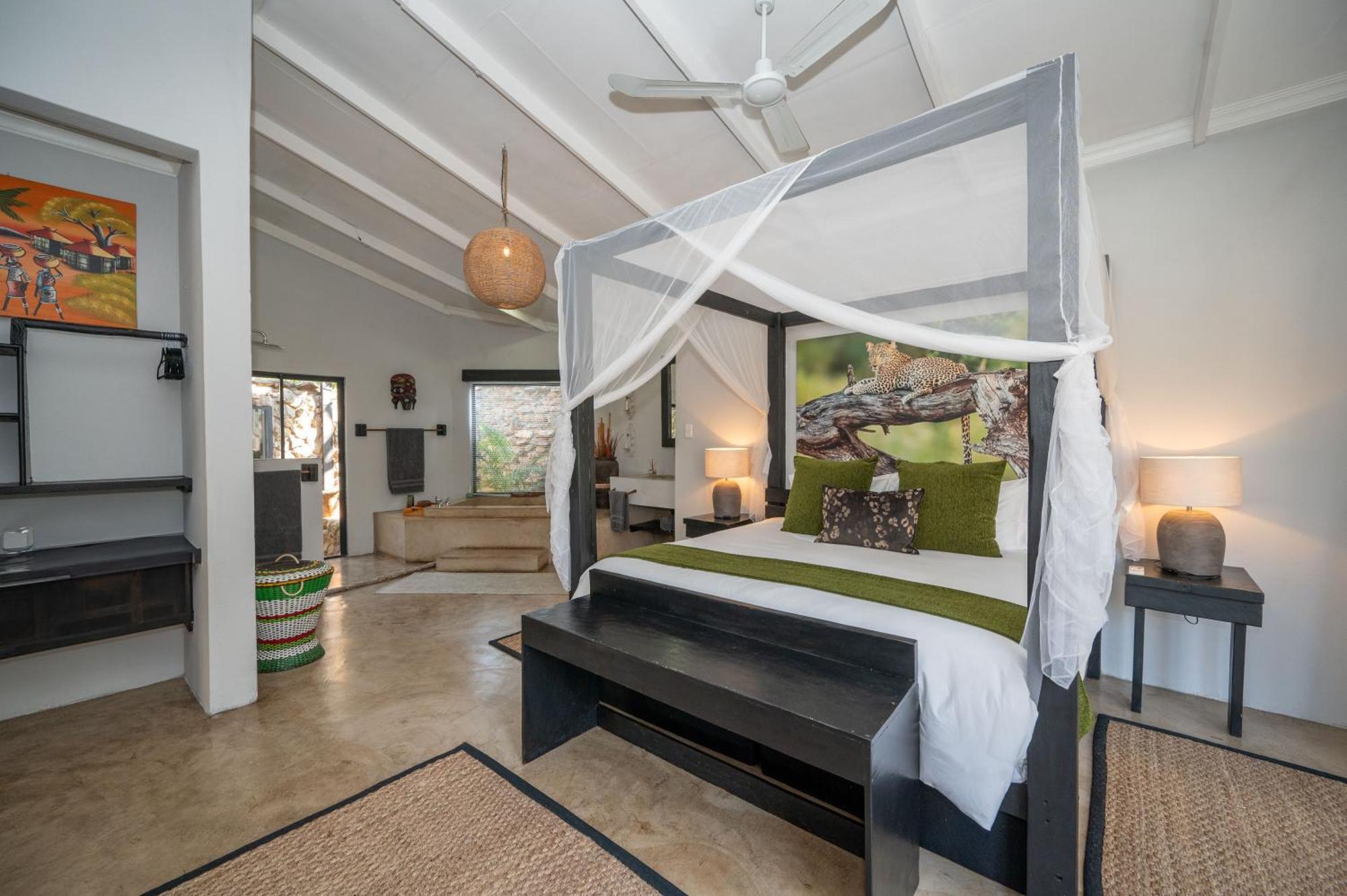 Lodge Foxy Crocodile Bush & Kruger Safari's - No Loadshedding Marloth Park